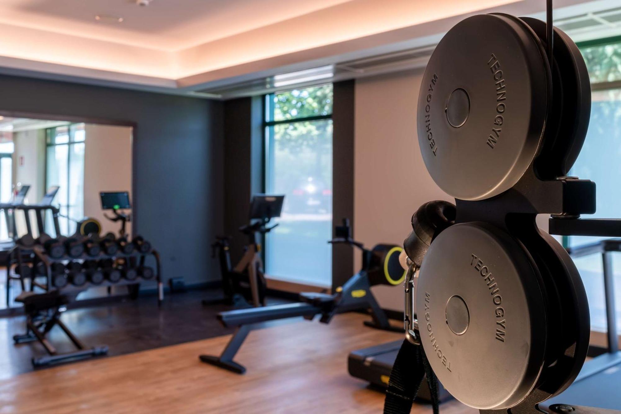 Doubletree By Hilton Milan Malpensa Solbiate Olona Hotel Екстериор снимка