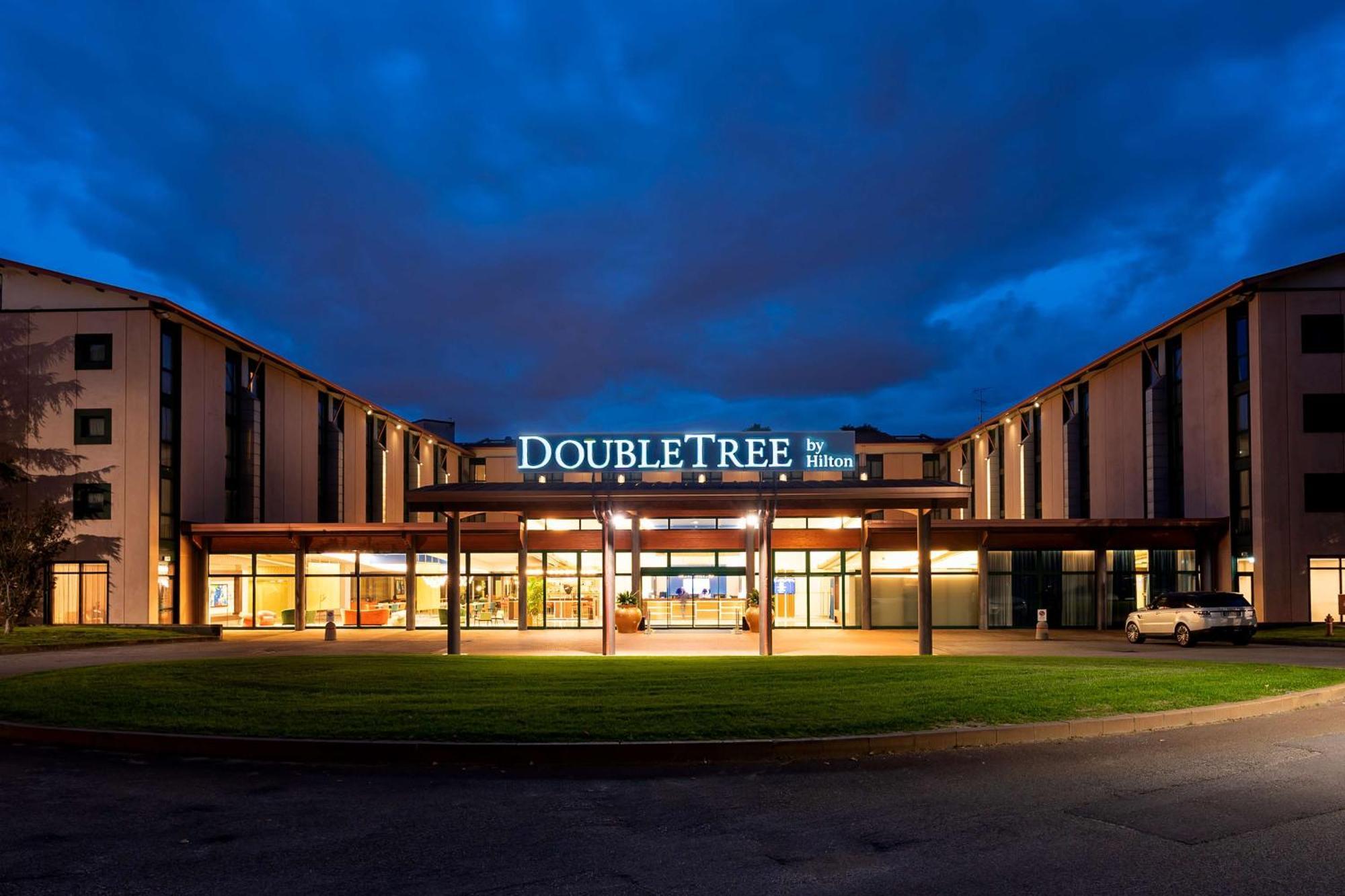 Doubletree By Hilton Milan Malpensa Solbiate Olona Hotel Екстериор снимка