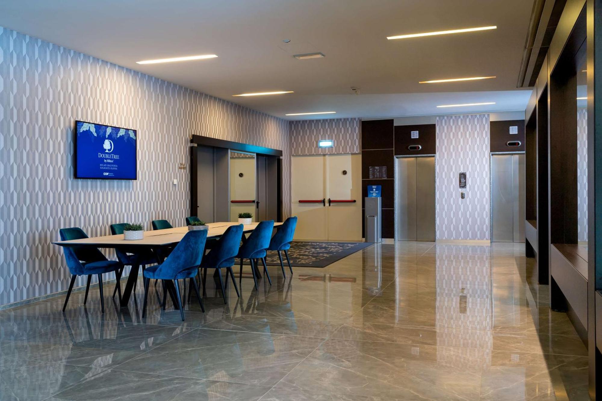 Doubletree By Hilton Milan Malpensa Solbiate Olona Hotel Екстериор снимка